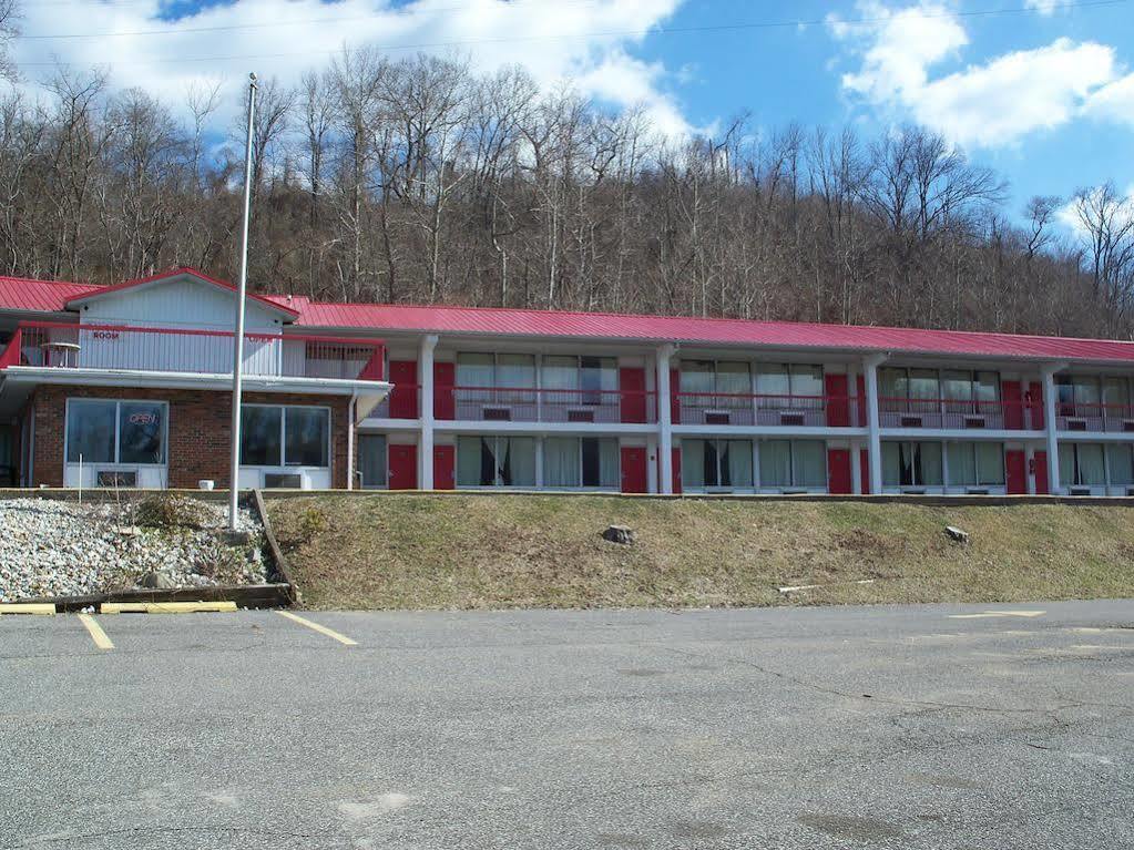Rodeway Inn South Point Exterior photo